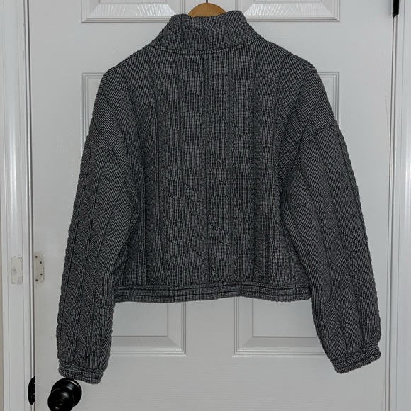 Pull & Bear Quilted Top - Picture 3 of 9